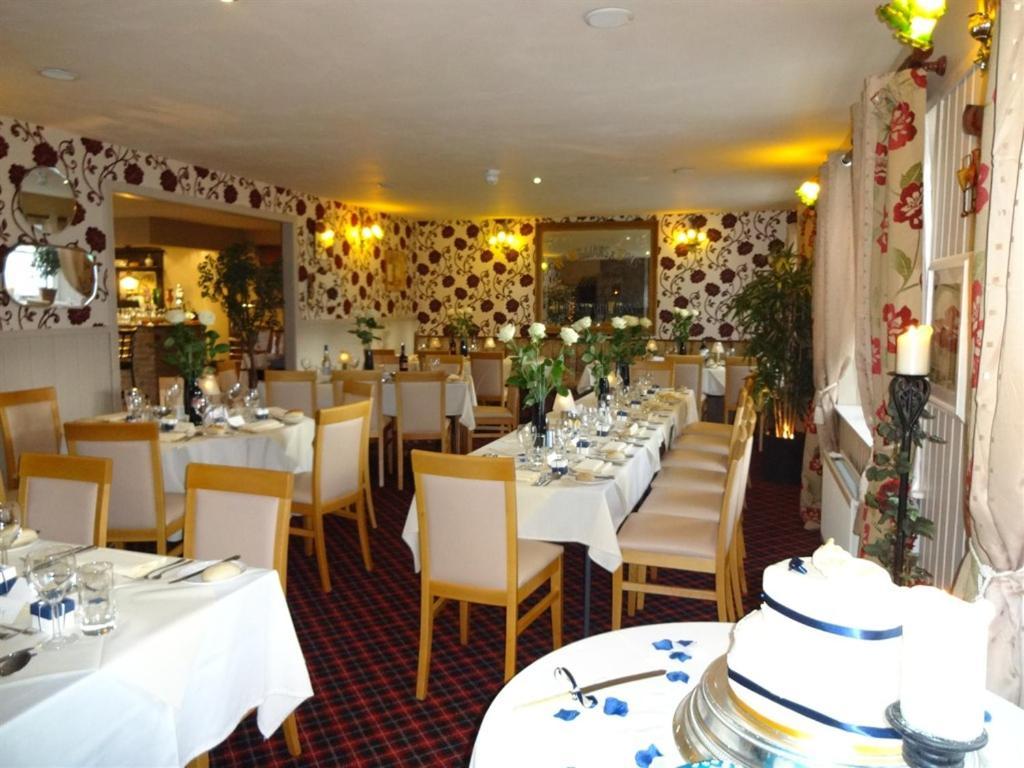 The Commercial Hotel Tarland Εξωτερικό φωτογραφία