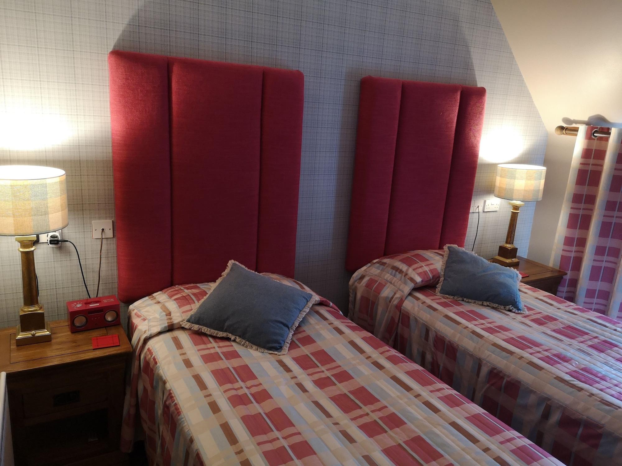 The Commercial Hotel Tarland Εξωτερικό φωτογραφία