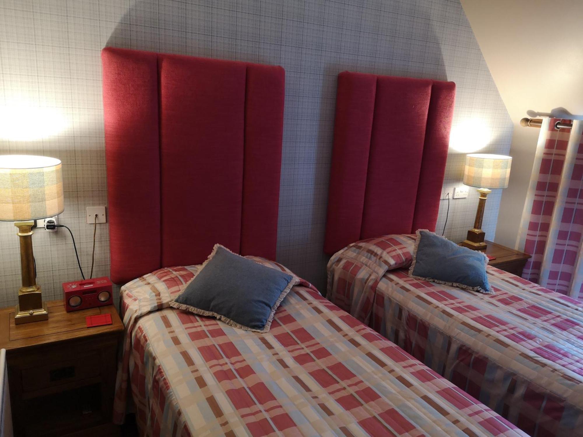 The Commercial Hotel Tarland Δωμάτιο φωτογραφία
